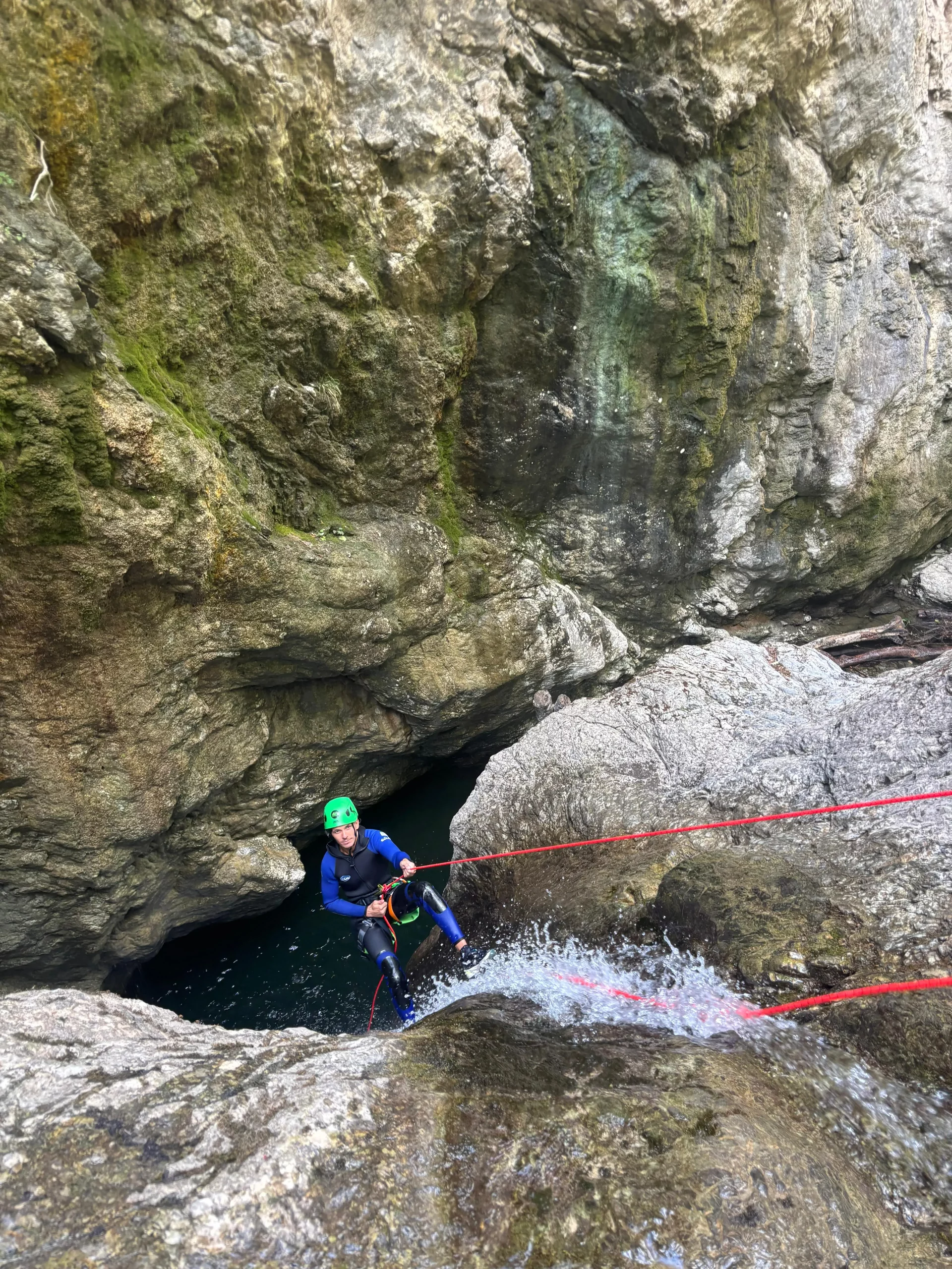 amcanyoning-labollene-cascade